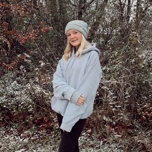 Meet your Posher, Cari beth